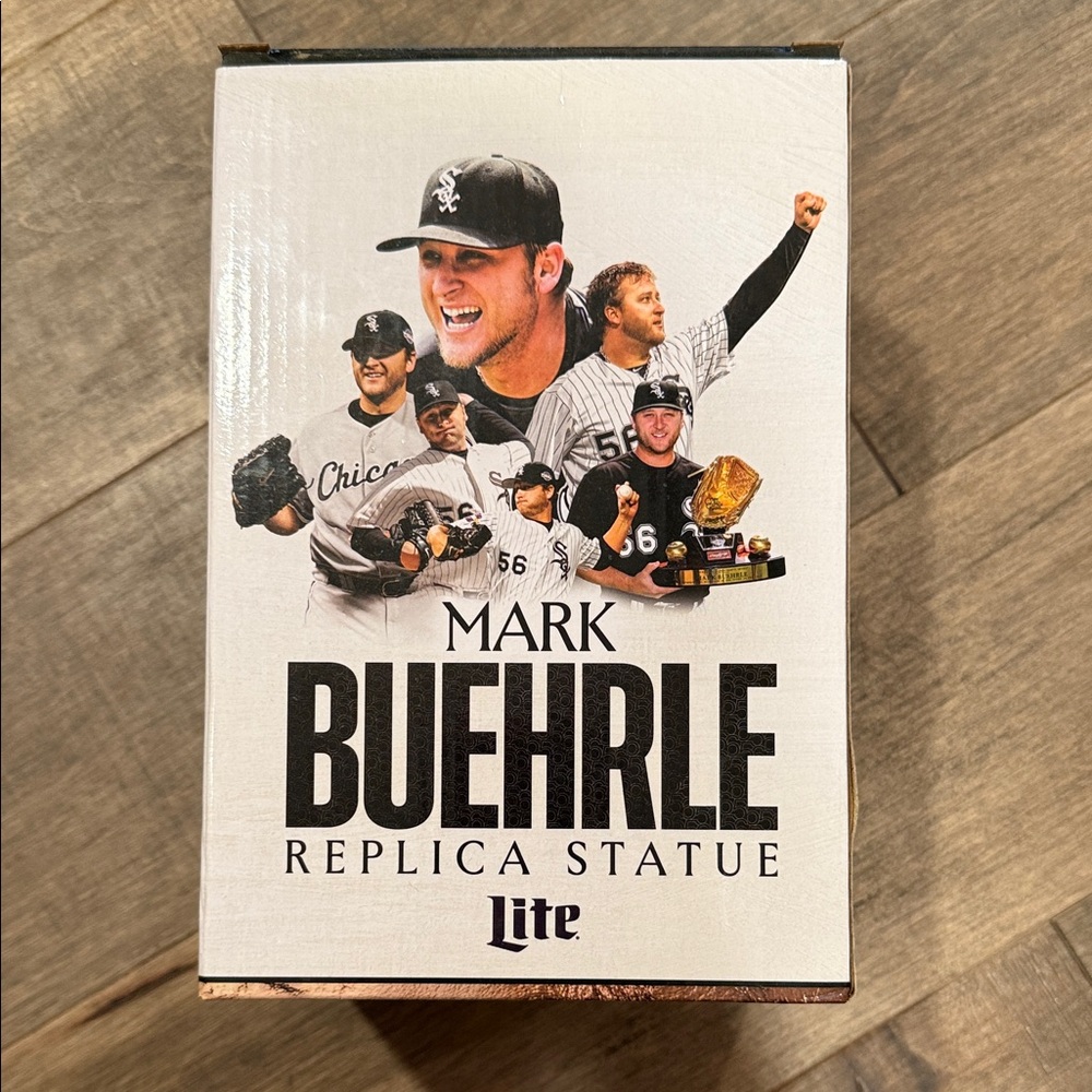 Mark Buehrle Replica Statue - Black and White
